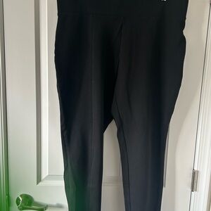 Black Stretch Legging with Clean Stitching